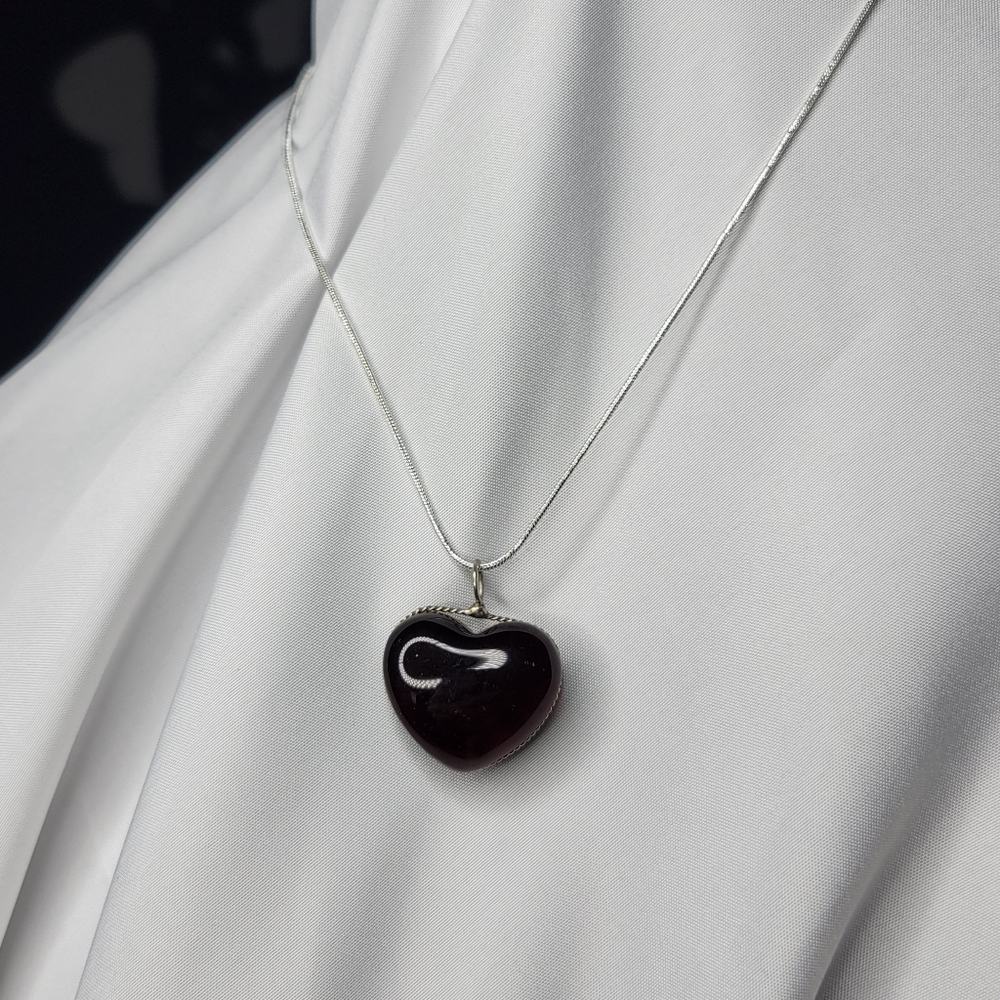 Elegant Silver Heart Pendant Necklace